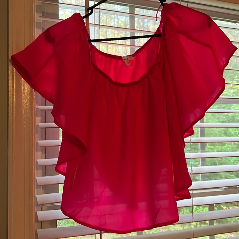 VICI Slow Kiss Off shoulder top